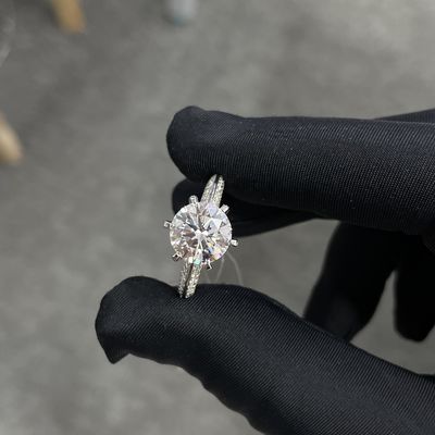 Εργαστηριακά καλλιεργημένα διαμαντένια δαχτυλίδια 3.01ct CVD White F VS2 Half of country Style Round