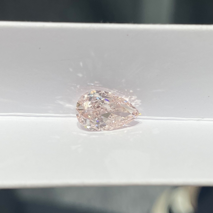 1.64CT pear-shaped εργαστηριακής ρόδινο καλλιέργειας φωτεινό διάφορο διακοσμητικό διαμάντι 4 καλλιέργειας τρυπανιών ρόδινο ωοειδές